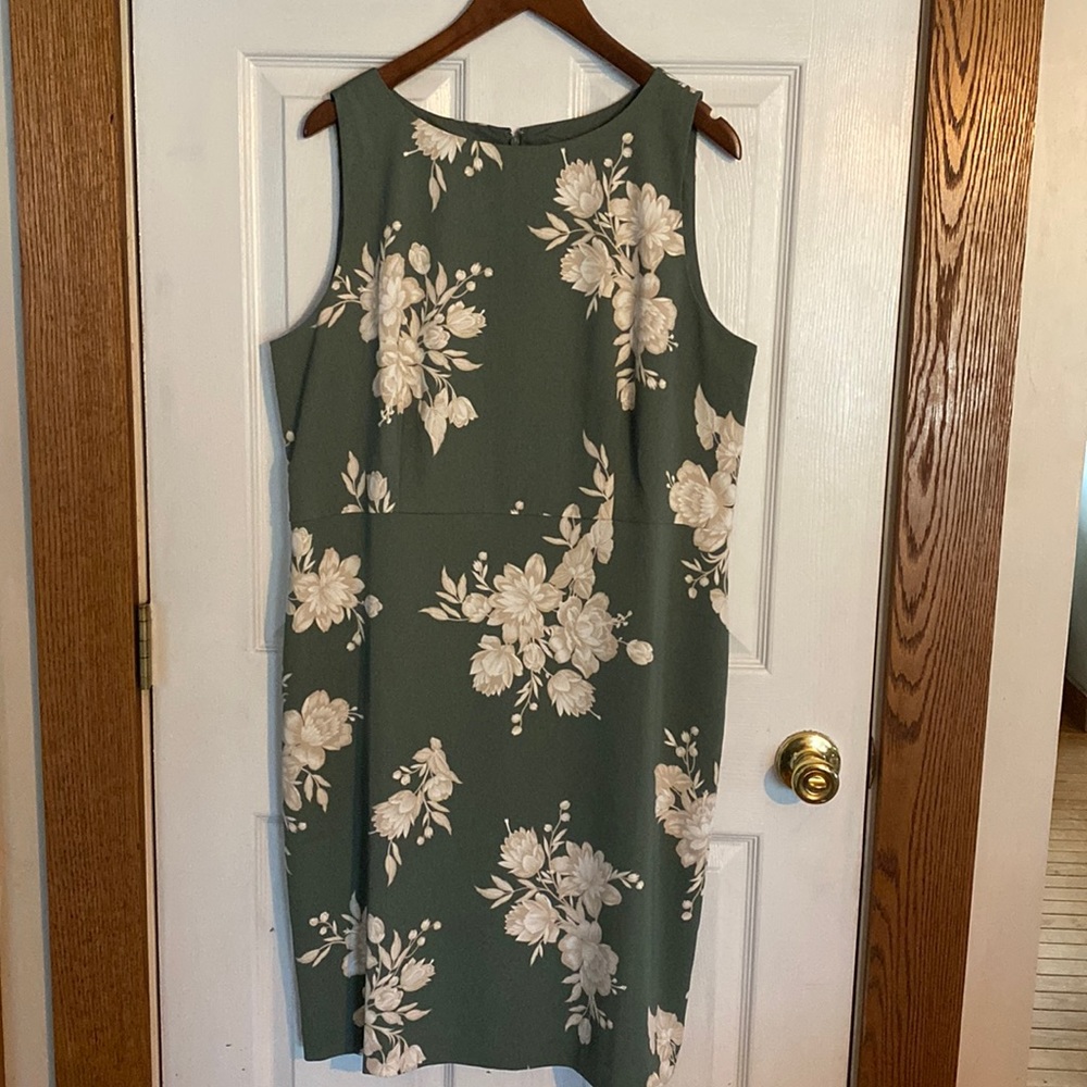 AnnTaylor sleeveless floral dress size 16